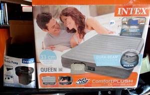 lot 297 image: INTEX QUEEN SIZE INFLATABLE BED WITH PUMP
