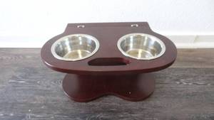 lot 39 image: Adjustable Folding Water and Food Bowl Stand