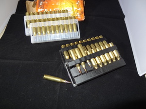 lot 4 image: Ammo - 2 boxes of .243 Win Federal Fusion premium (40 rounds) - 95 gr.