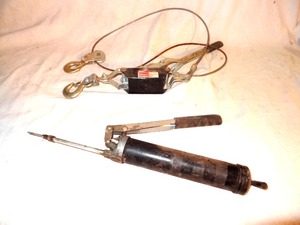 lot 15 image: Come-a-long & Plews grease gun