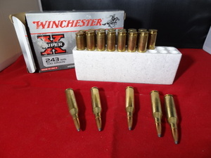 lot 52 image: Ammo -  .243 Win Winchester Super X (20 rounds)  - 100 gr.