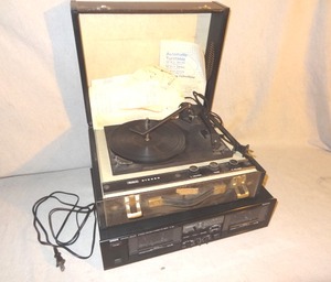 lot 64 image: Vintage Sears record player and Yamaha dual cassette player