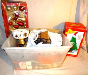 lot 75 image: Christmas lot #1 - includes talking tree