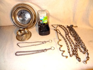 lot 77 image: Dog lot - stainless bowls, feeder, anchor, and chains