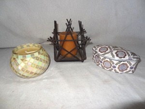 lot 91 image: Decorative Candles and Ceramic trinket box