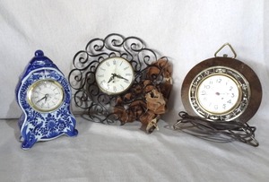 lot 92 image: Lot of 3 Vintage Clocks (zodiac clock)