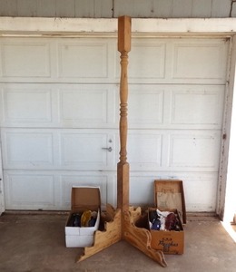 lot 116 image: Garden Bottle Tree with 2 boxes of colored bottles