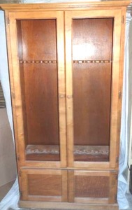 lot 118 image: Custom made Gun Cabinet  never used  needs glass (61x31x12)