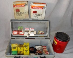 lot 154 image: Huge lot of Reloading Accessories (includes over 1000 Primers & Bullets, 12ga wads, Shell Shot, and storage box)