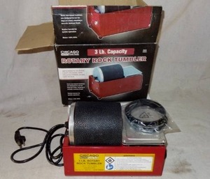 lot 158 image: Small (3 lb) Brass CleanerRock Tumbler (in box, used 1 time)