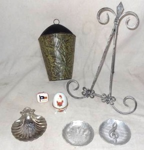 lot 173 image: Decorative Items including Metal Photo display stand