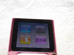 lot 9 image: APPLE IPOD NANO