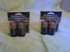 lot 33 image: 2 PACKS OF 4 DURACELL D4