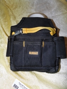 lot 45 image: DEWALT TOOL BAG
