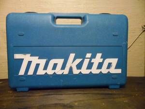 lot 62 image: MAKITA CORDLESS DRILL AND FLASHLIGHT WITH CARRYING CASE