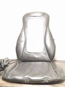lot 110 image: BROOKSTONE BACK MESSAGING SEAT TOPPER