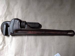 lot 113 image: RIDGED 14 HEAVY DUTY PIPE WRENCH