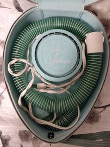 lot 121 image: VINTAGE LADY SUNBEAM HAND HELD STEAMER