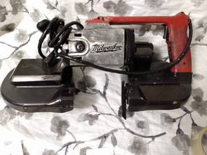 lot 122 image: MILWAUKEE BANDSAW CORDED