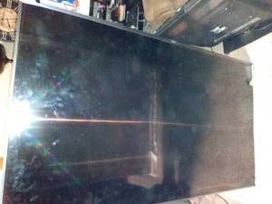 lot 75 image: TCL ROKU TV MODEL 65R613  NO POWER CORD