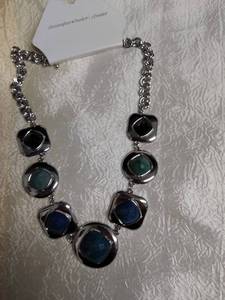 lot 87 image: NECKLACE WITH TAG ATTACHED