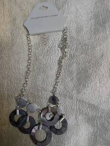 lot 89 image: NECKLACE WITH TAG ATTACHED