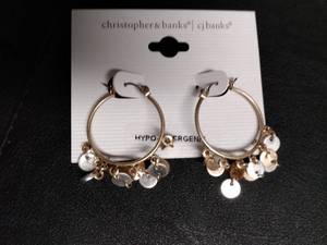 lot 95 image: EARRINGS WITH TAG ATTACHED