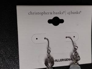 lot 98 image: EARRINGS WITH TAG ATTACHED