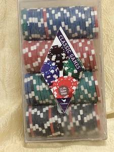 lot 57 image: CLASSIC GAMES POKER CHIPS
