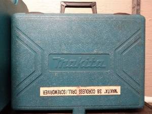 lot 66 image: MAKITA CORDLESS DRILL IN CARRYING CASE