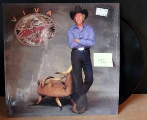 lot 72 image: 1983  PORTER WAGONER Viva  Viva Records LP