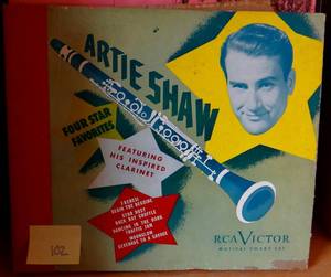 lot 102 image: ARTIE SHAW FOUR STAR FAVORITES VICTOR RECORDS P 85 78 RPM 4 RECORD SET BIG BAND CHECK COMPS $$$$