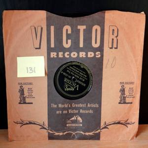 lot 131 image: 1943 - Glenn Miller Caribbean ClipperBlue Rain 10 78RPM Victor Vinyl $$$