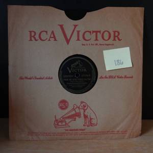 lot 186 image: 1942 -  TOMMY DORSEY & FRANK SINATRA 1942 DAYBREAK  THERE ARE SUCH THINGS 78rpm-VICTOR $$