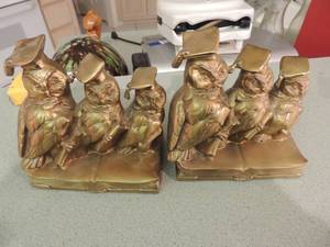lot 46 image: 3 OWL BOOKEND PAIR  5x6