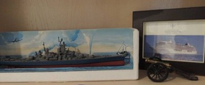 lot 70 image: USS Missouri BB-63 ship model WWII 15 long , 5x3 canon on wheels, 5x7 cruise frame