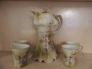 lot 106 image: Hand painted Nippon tea set