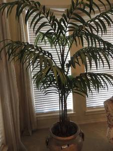 lot 19 image: Faux fern in double handled pot 20x15 pot plant is 76T