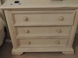 lot 29 image: Stanley 3 door 30x36x18 night stands qty 2  NO CONTENTS INCLUDED