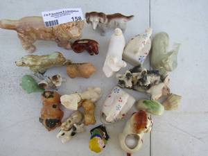 lot 158 image: Lot of ceramic dogs and 2 mini ceramic irons