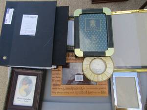 lot 162 image: Large lot of new photo frames and books
