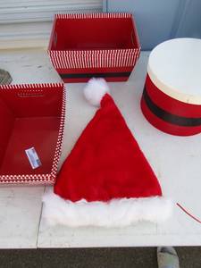 lot 168 image: Christmas lot- small Christmas boxes x 3 medium boxes santa hat and hat in box 7x10