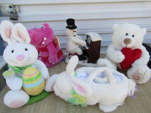 lot 170 image: Stuffed animal lot- Rockin rabbit, Hallmark sparkly dragon, Easter rabbit basket, snowman playing banjo teddy bear with heart