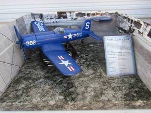 lot 174 image: Model plane F4U Corsair Motor Max 76355