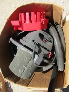 lot 185 image: 2.5 HP 10 gallon shop vac in original box (preowned)