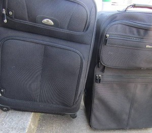lot 268 image: Black Samsonite suitcases x 3 great condition