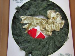 lot 278 image: 30 DECORATED WREATH  IN BOX