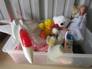 lot 306 image: Tub of kidsTOYS -  fighter jet, windup elephant, duck, teddy bear   V tech tiny tech phoneM  BARBIE
