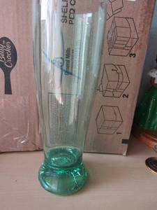lot 315 image: 5 plastic glasses