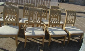 lot 25 image: Stanley FURNITURE Dining Chairs - 2 CAPTAINS & 6 SIDE CHAIRS  40t x 21w